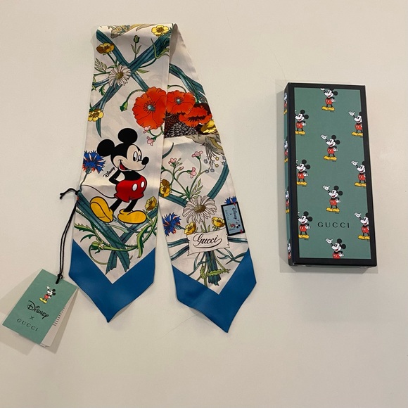 Gucci x Disney Mickey Mouse Floral Print Scarf Wrap - Picture 6 of 11